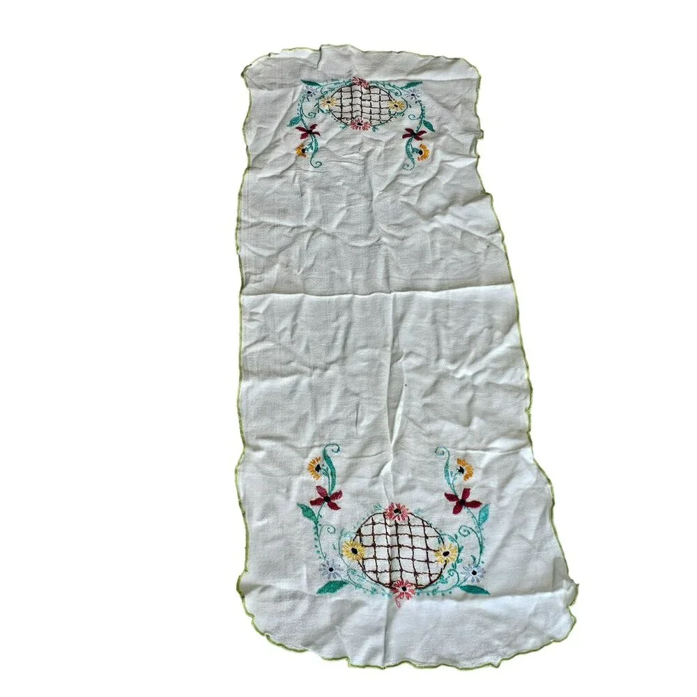 Vintage Floral Hand Embroidered Table Runner table Cloth 11.5 x 34 in